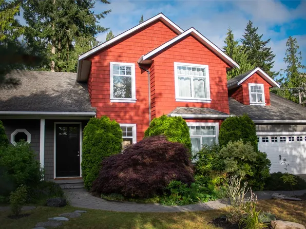 907 Savary Dr, Qualicum Beach, BC V9K 1R7