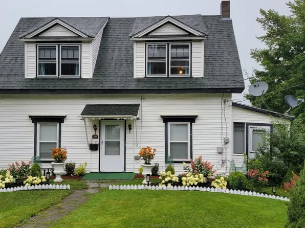 948 Main Street, Calais, ME 04619