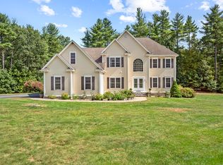 73 Danforth Rd, Tyngsboro, MA 01879