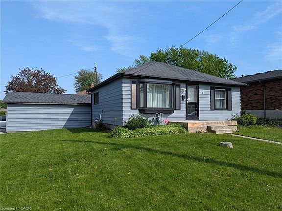 3rd image of 3 Maitland Ave
