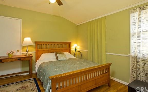 5th image of 7064 Nagle Ave