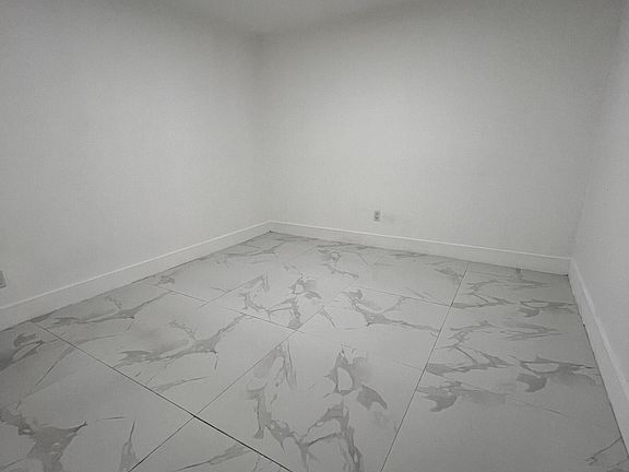 5th image of 10114 SW 20TH Street
