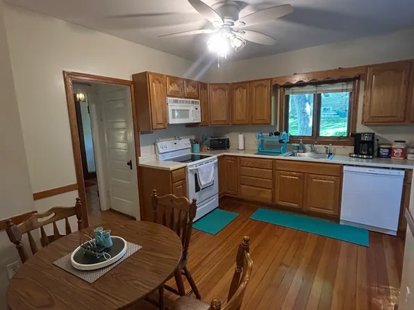 92 Schiller Rd, Dedham, MA 02026