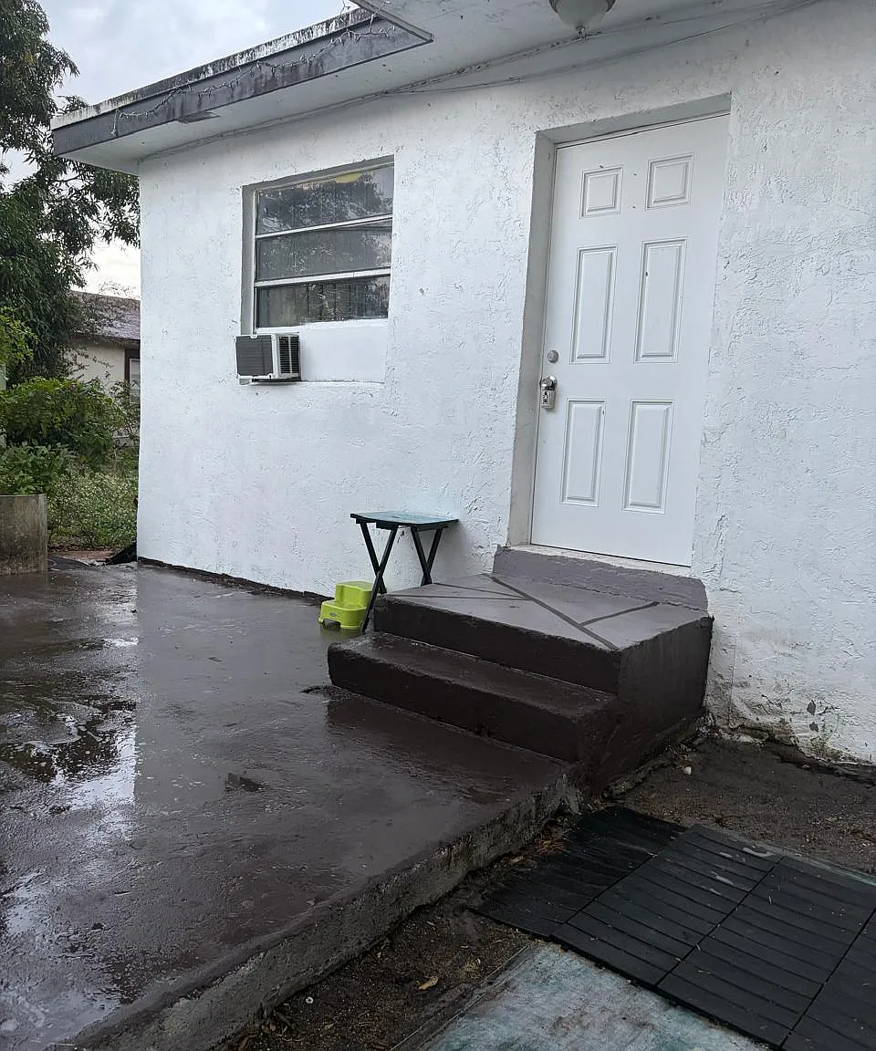 2 bed, 860 sqft, $2,100 — Photo 3
