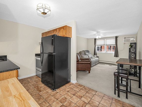 5th image of 18 Leonard Rd Unit 18