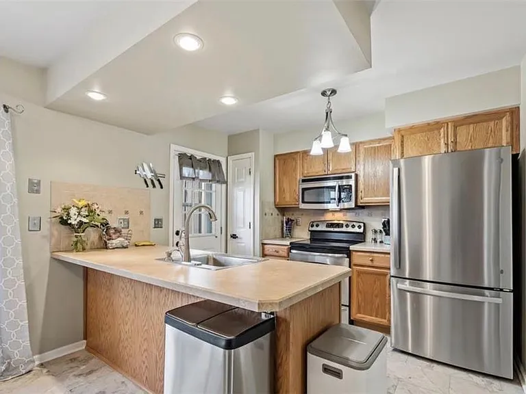 309 Hill Rd — Photo 4