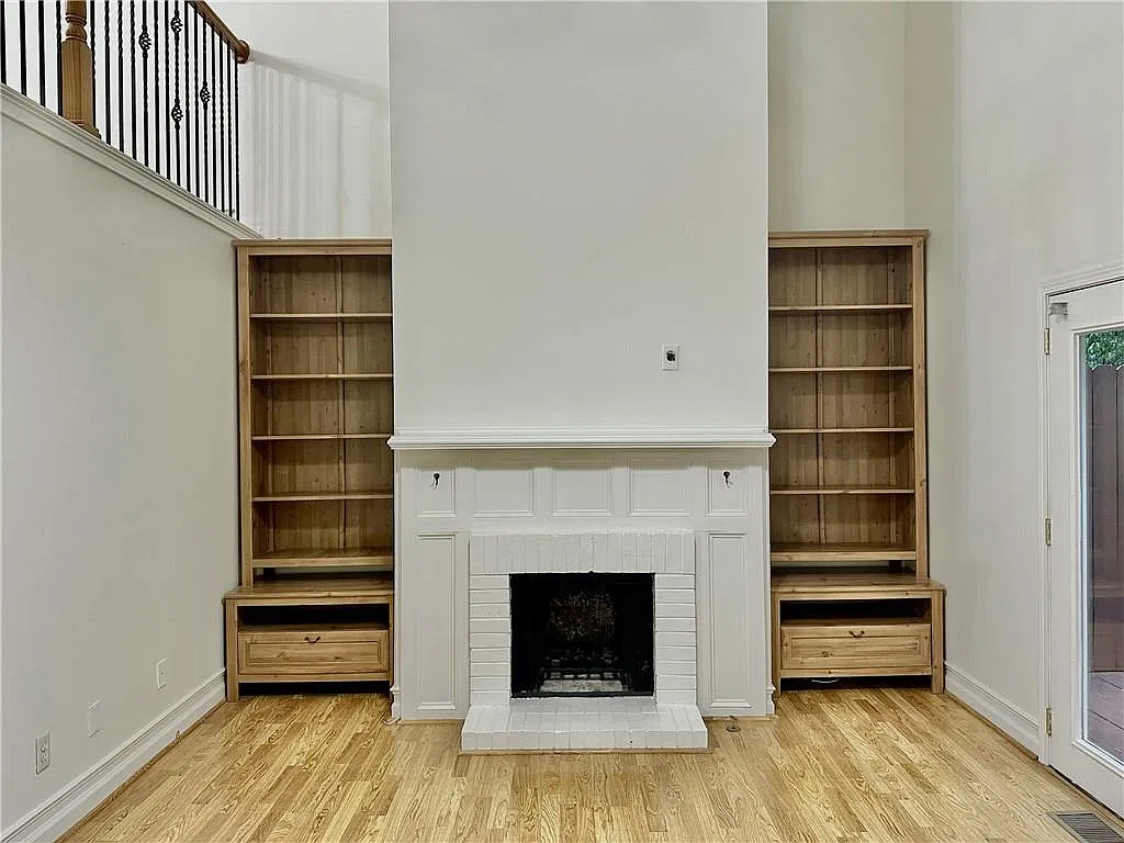 2 bed, 1.5 bath, 1152 sqft, $3,075 — Photo 4