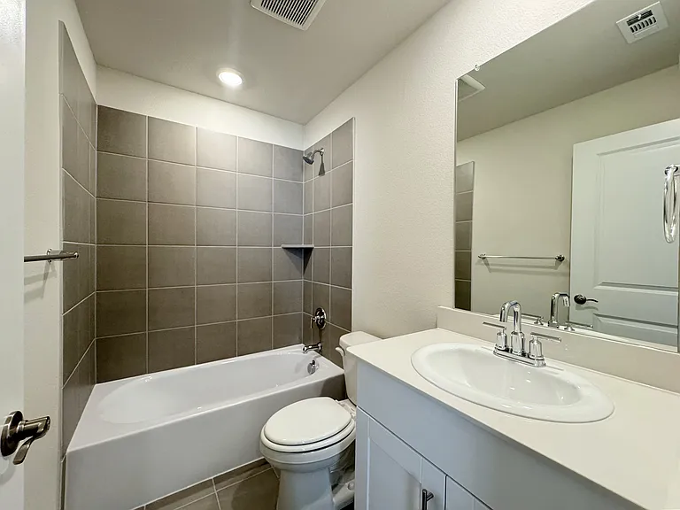 3720 Canyon Dr — Photo 16