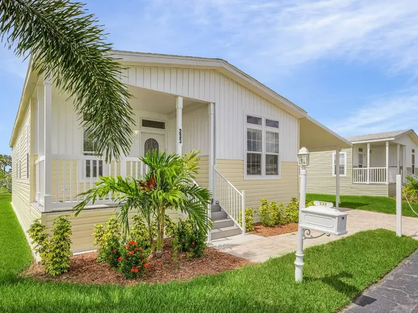 233 Foxwood Ln, Naples, FL 34112