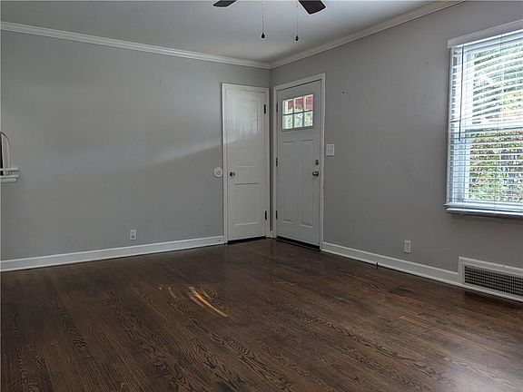 3rd image of 3204 NE 56th St