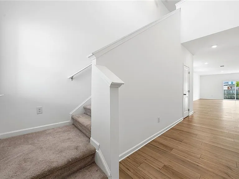 1767 Andrew Acres Ln — Photo 3