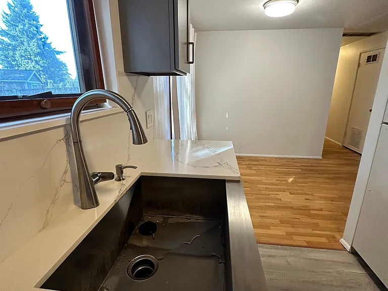 14620 SE Eastgate Dr — Photo 12