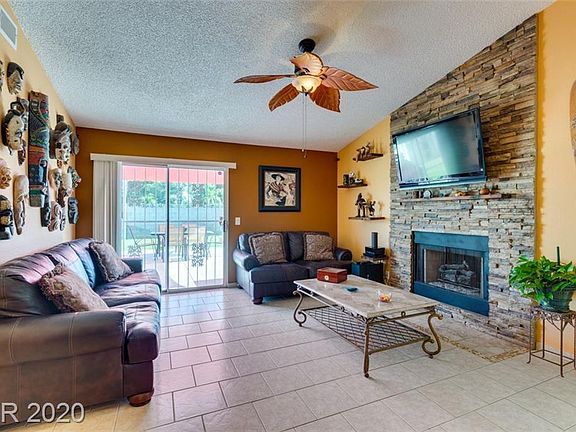 3rd image of 6604 Coastal Breeze Ct