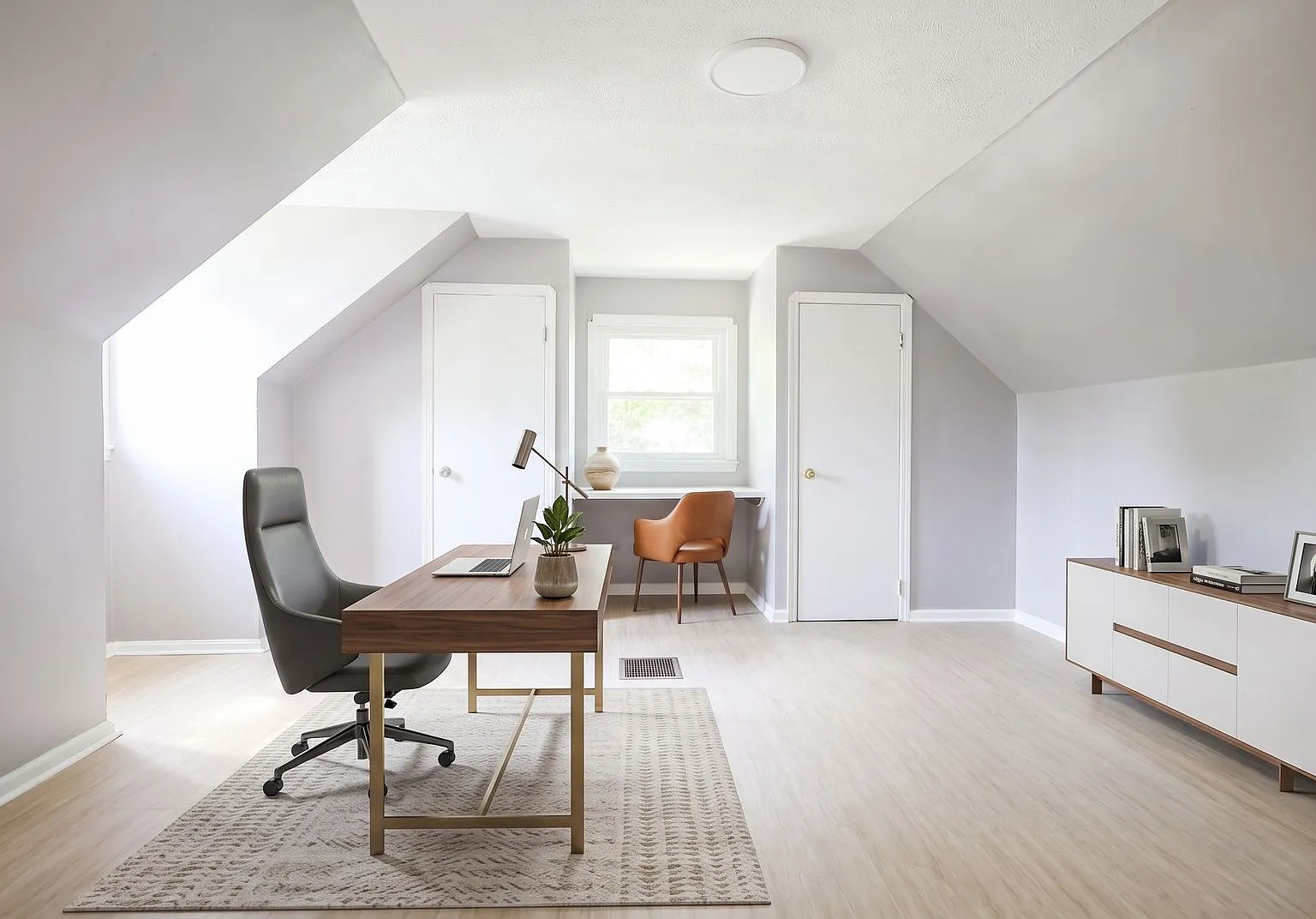 3 bedroom SINGLE family home | EDEN and Section 8 welcomed — Photo 2