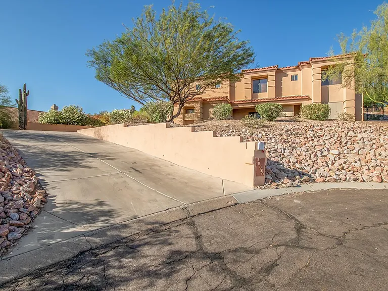 15330 E Walnut Ln — Photo 7