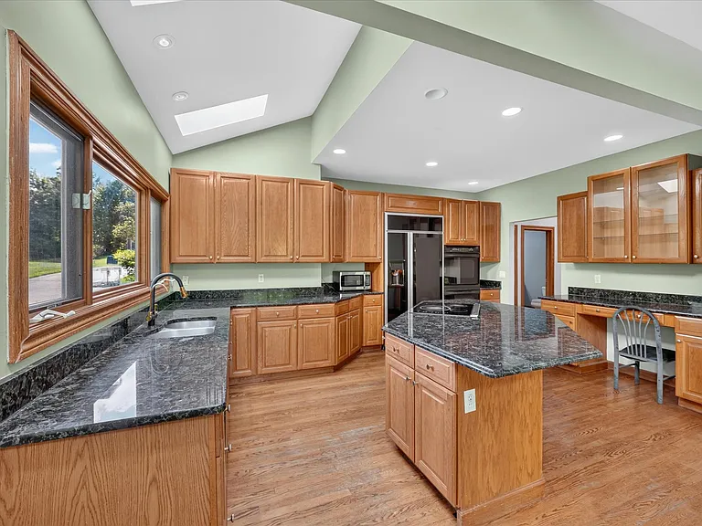 3187 Turnberry Dr — Photo 16
