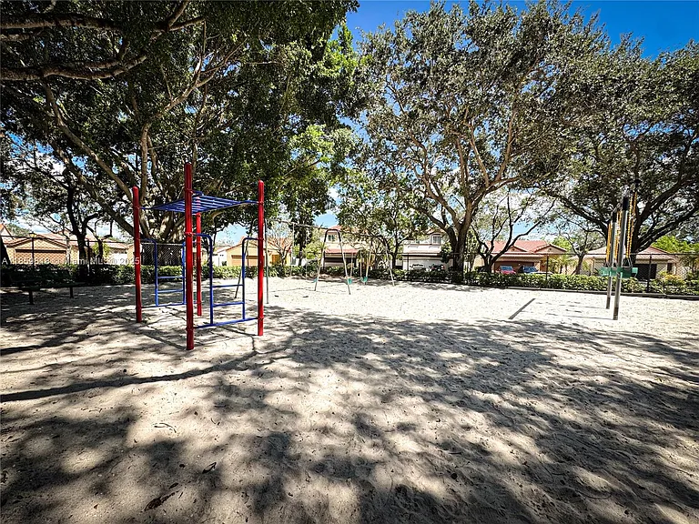 1543 Barcelona Way #5-30 — Photo 12