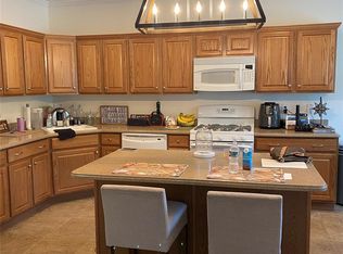 124 Brattle Cir, Melville, NY 11747