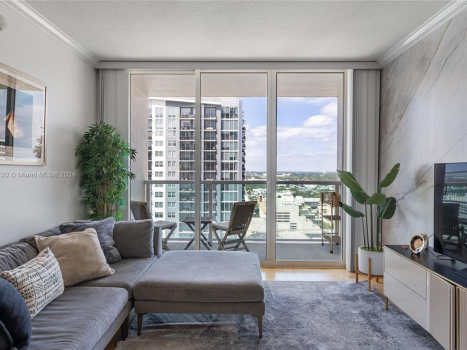 1st image of 350 SE 2nd St APT 2580