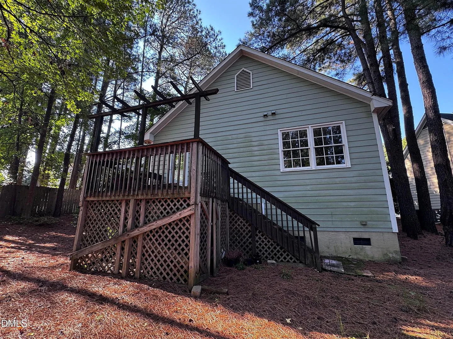 203 Sugarland Drive — Photo 3