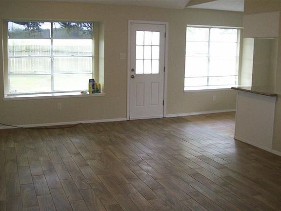 2nd image of 14014 Towne Way Dr