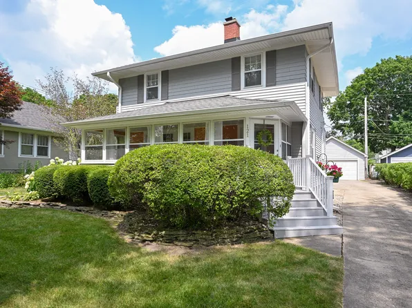 121 N Lincoln Ave, Geneva, IL 60134