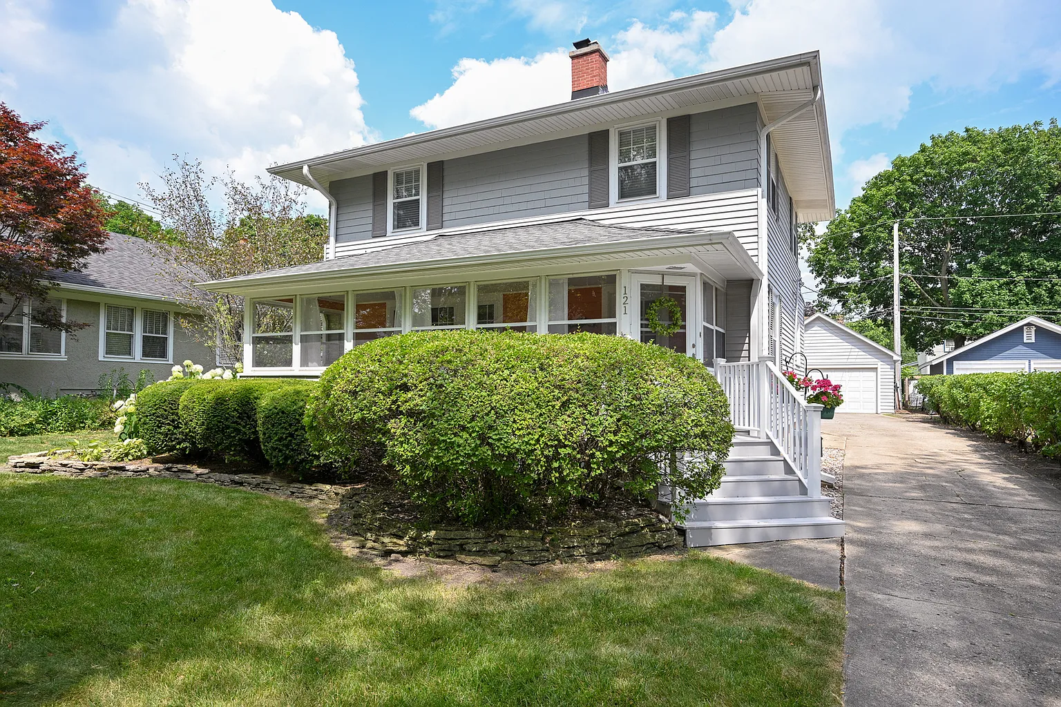 121 N Lincoln Ave photo 1