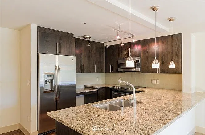 1 bed, 540 sqft, $2,350 — Photo 4