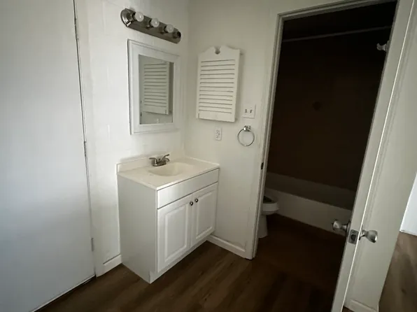 12848 State Route 21 APT 9, De Soto, MO 63020