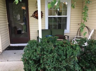 9 Dennis Ct, Hightstown, NJ 08520