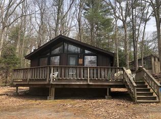 109 Marcel Dr, Dingmans Ferry, PA