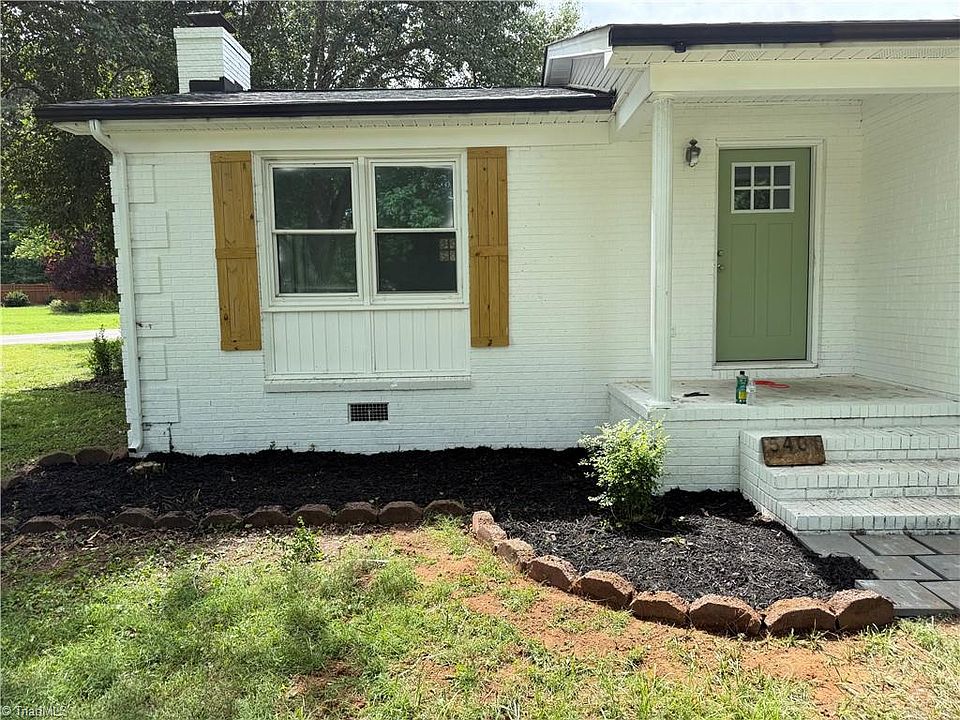 2nd image of 5401 Yanceyville Rd