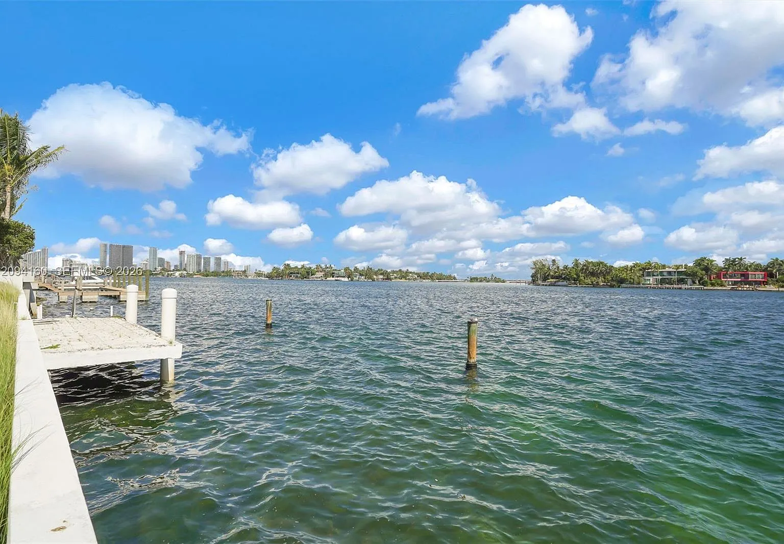 Hibiscus Island — Photo 2