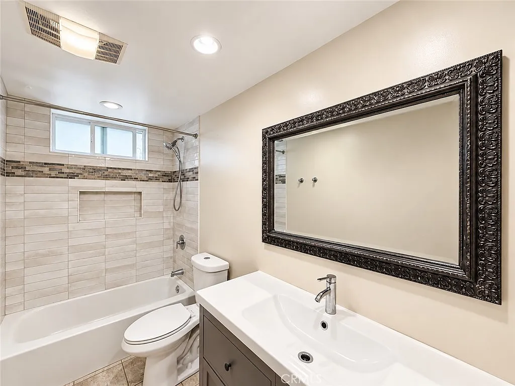 3 bed, 1812 sqft, $5,500 — Photo 3