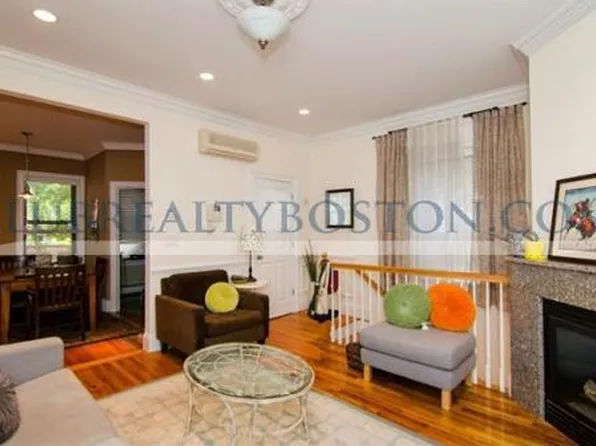 268 River St APT 2, Cambridge, MA 02139