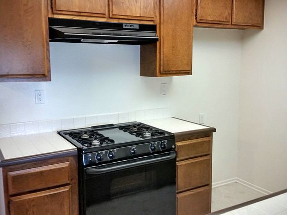 3rd image of 1865 Plaza Del Amo APT 1