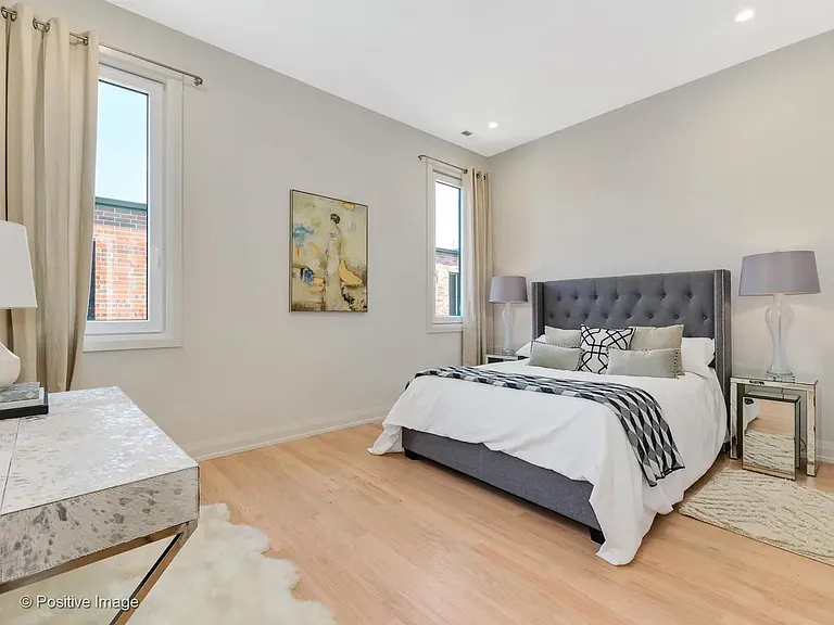 2345 W Morse Ave — Photo 14
