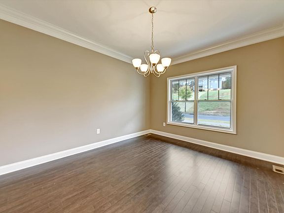 5th image of 108 W Elderberry St Lot 581