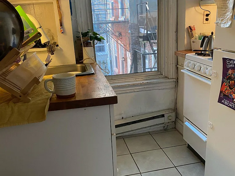 421 S 15th St #2R — Photo 6