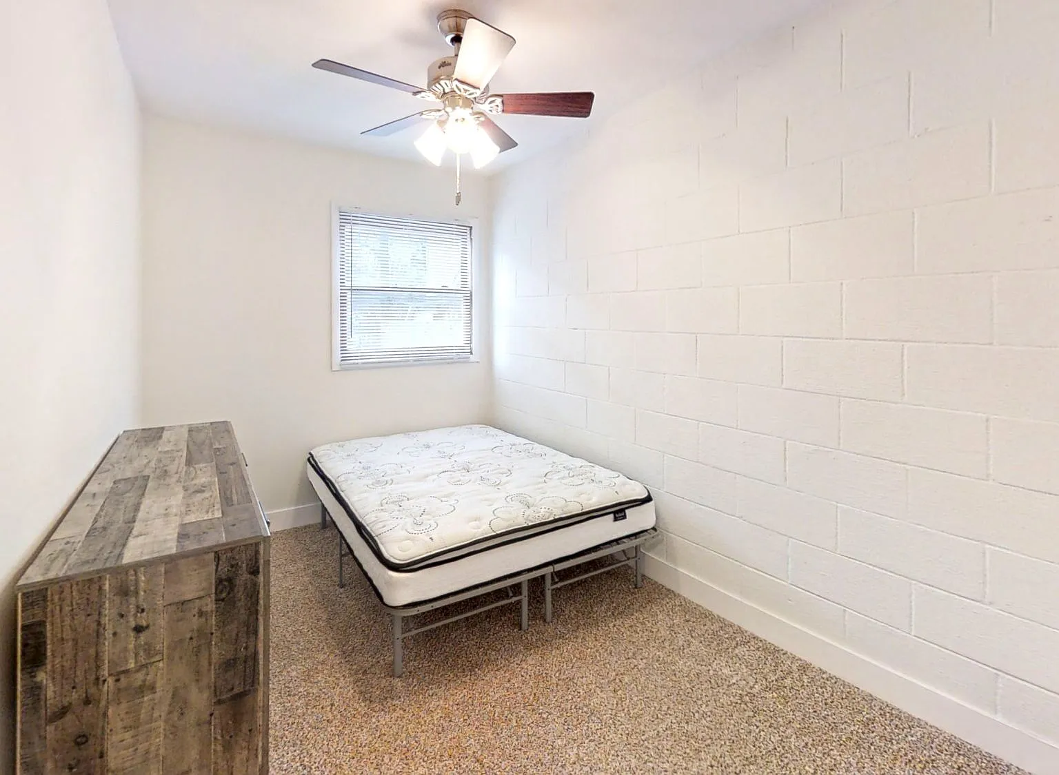 2 bed, 600 sqft, $648 — Photo 1