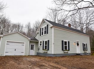21 Pleasant St, Hampden, ME 04444