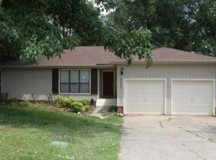 9527 Fairway Ridge Rd, Charlotte, NC 28277