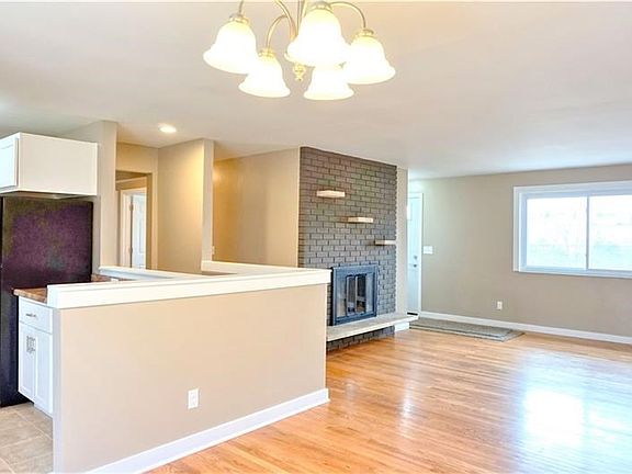 New ceramic floors in the kitchen, refinished hardwood floors throughout!