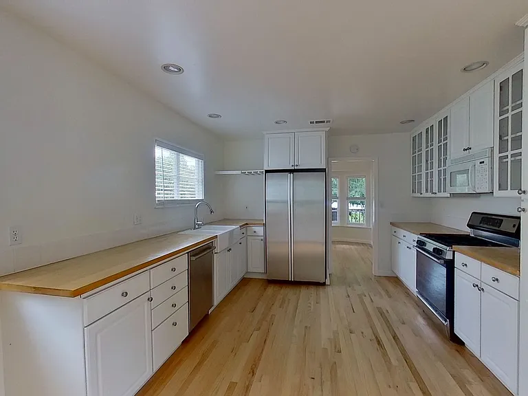 2806 Foothill Rd — Photo 21