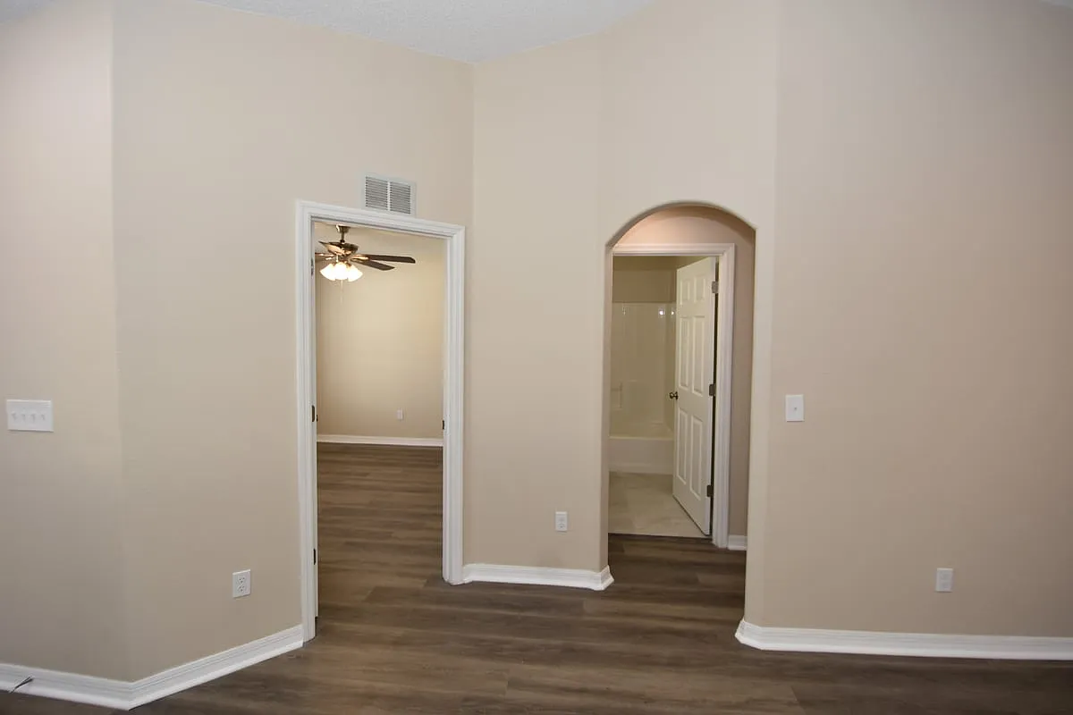 6 Seckel Ct — Photo 3
