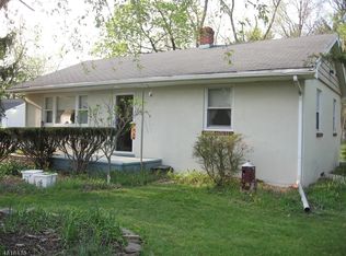 52 New Amwell Rd, Hillsborough, NJ 08844