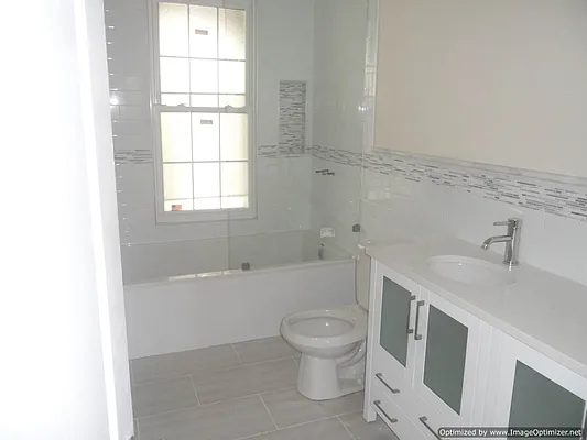 Sold by Voro, LLC | media 33