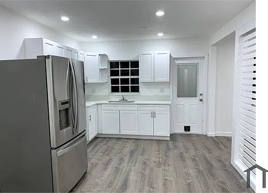 3 bed, 1700 sqft, $3,300 — Photo 2