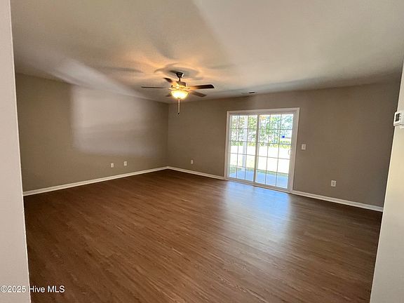5th image of 1230 Masters Ln #A