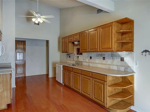 4th image of 1821 Barbados Dr